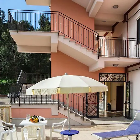 Mare Taormina Летоянни
