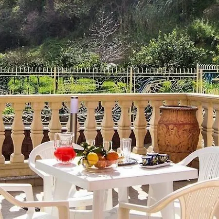 Mare Taormina شقة فندقية