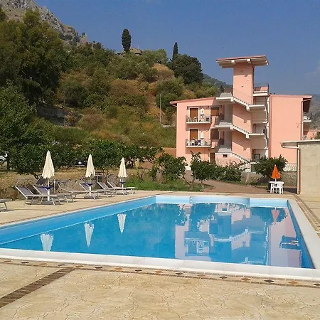 Mare Taormina شقة فندقية