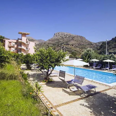 Mare Taormina شقة فندقية