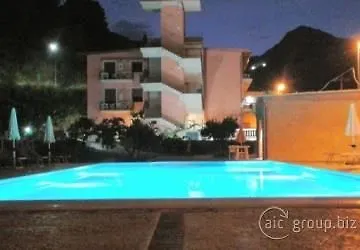شقة فندقية Mare Taormina يتوجاني