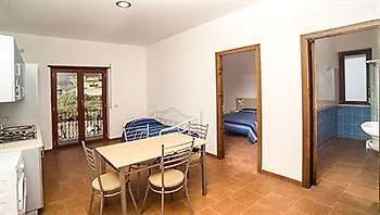 شقة فندقية Mare Taormina 4*