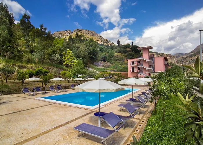 Mare Taormina Apartmanhotel 4*
