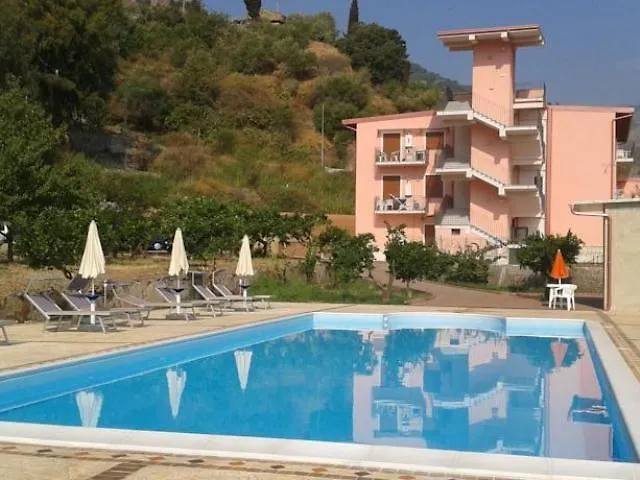 Mare Taormina Apartmanhotel Letojanni