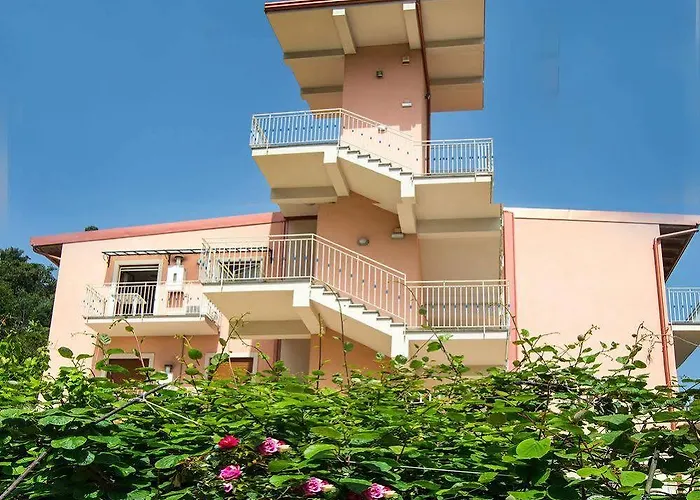 Mare Taormina Apartmanhotel Letojanni